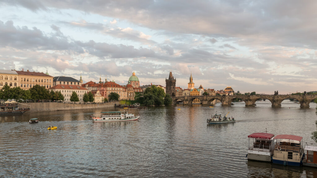 Карлов мост, Прага